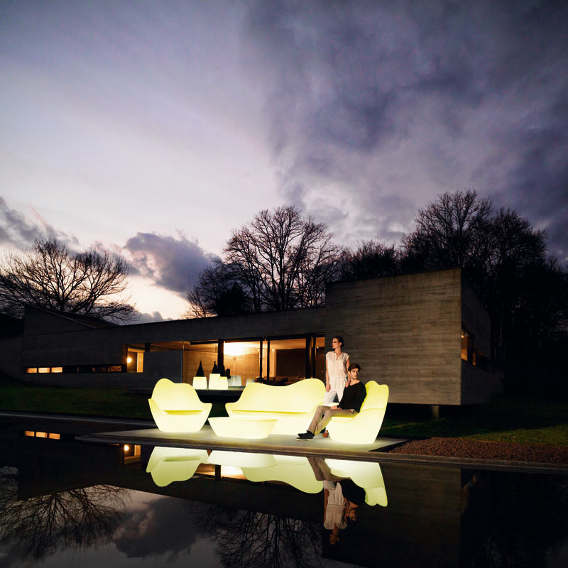SABINAS/exclusive-outdoor-design-furniture- light-up-furniture-sofa-loungechair-coffeetable-sabinas-javiermariscal-vondom_2_.jpg